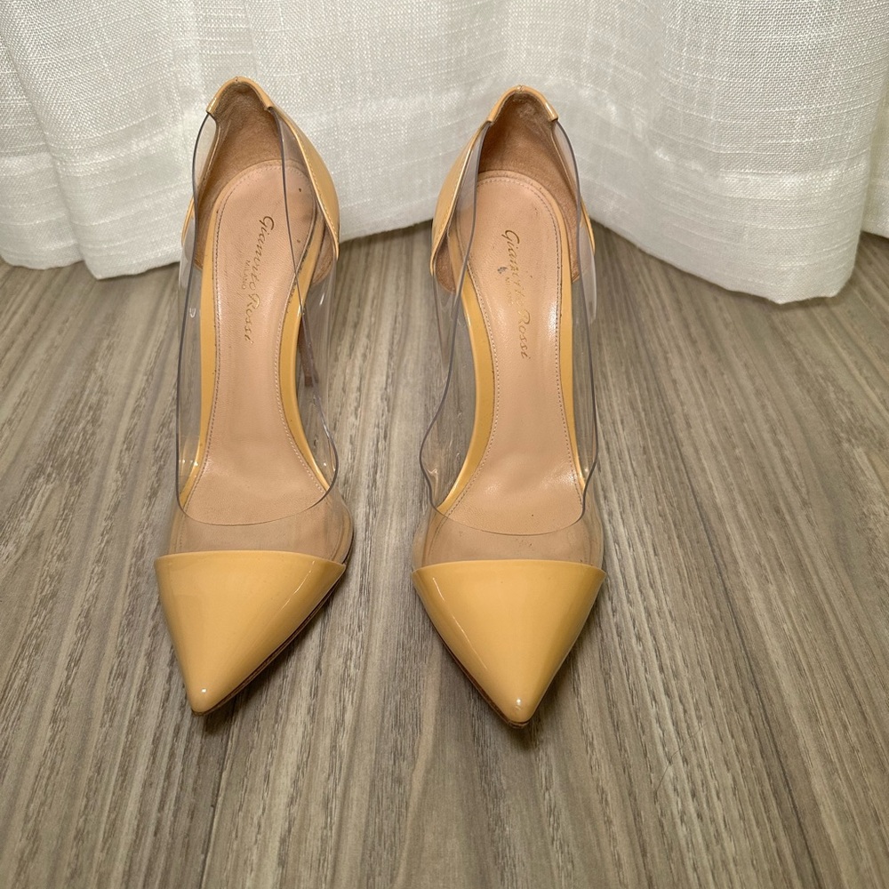 Gianvito Rossi Beige Plexi Pumps